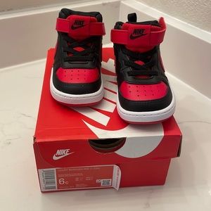 Authentic Nike Court Borough Mid 2 Toddler Sneakers Size 6c. Never Worn!